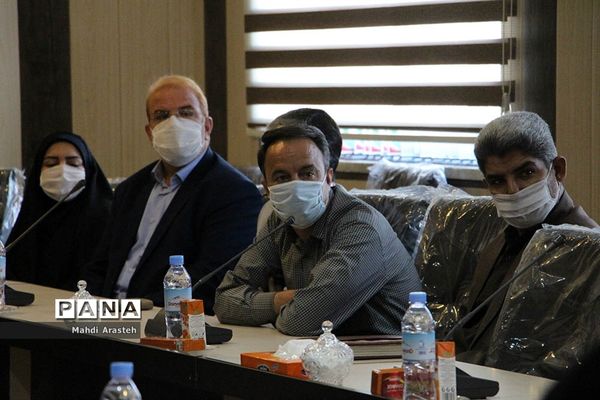 تجلیل از عوامل اجرایی ستاد بزرگداشت مقام معلم اداره آموزش و پرورش شهرستان بیرجند