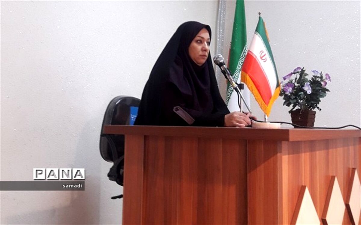 نظری : دانش آموزان با انتخاب درست آینده شان را رقم می زنند