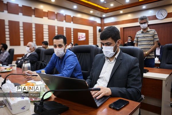 جلسه مشترک وزیر آموزش و پرورش با معاون علمی و فناوری ریاست جمهوری و مدیران استارت‌آپ‌های آموزشی