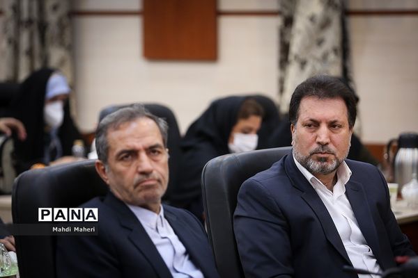 جلسه مشترک وزیر آموزش و پرورش با معاون علمی و فناوری ریاست جمهوری و مدیران استارت‌آپ‌های آموزشی