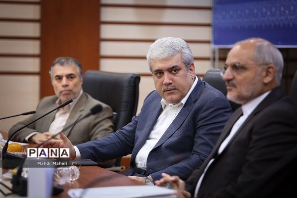 جلسه مشترک وزیر آموزش و پرورش با معاون علمی و فناوری ریاست جمهوری و مدیران استارت‌آپ‌های آموزشی