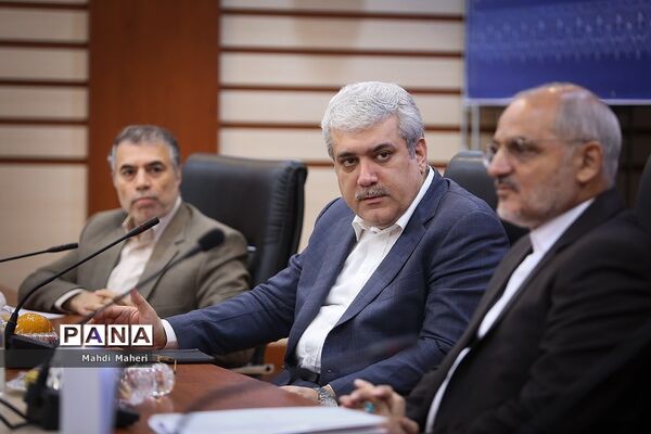جلسه مشترک وزیر آموزش و پرورش با معاون علمی و فناوری ریاست جمهوری و مدیران استارت‌آپ‌های آموزشی