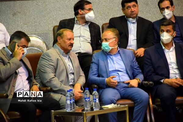 برگزارى مراسم آزادسازى زندانیان جرائم غیر عمد ورزشکار و جوان آذربایجان شرقى.