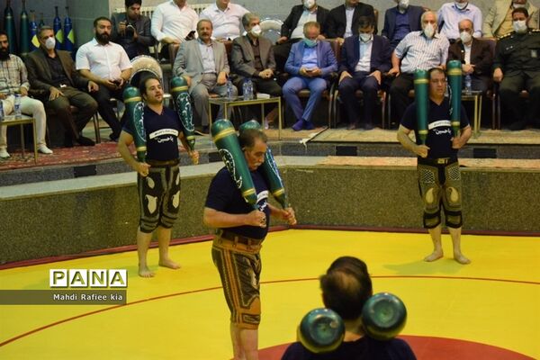 برگزارى مراسم آزادسازى زندانیان جرائم غیر عمد ورزشکار و جوان آذربایجان شرقى.