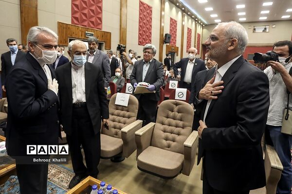 بزرگداشت سالروز در گذشت بنیانگذار جامعه خیرین مدرسه ساز کشور