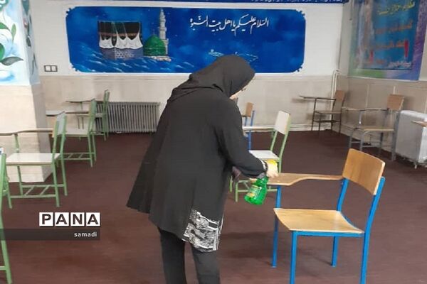 حضور پرشور دانش‌آموزان پایه دوازدهم منطقه 13 در حوزه‌های امتحانی