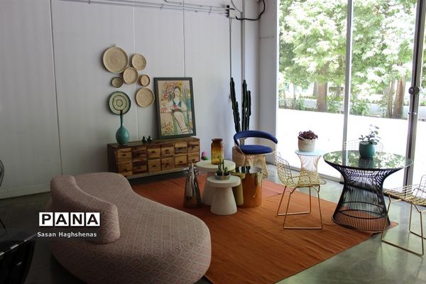 نمایشگاه دائمی صنایع دستی اسلامشهردر حوزه فرش دستباف و صنایع چوب