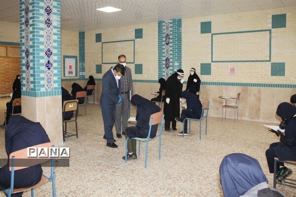 بازدید از حوزه‌های امتحانی شهر زنجان