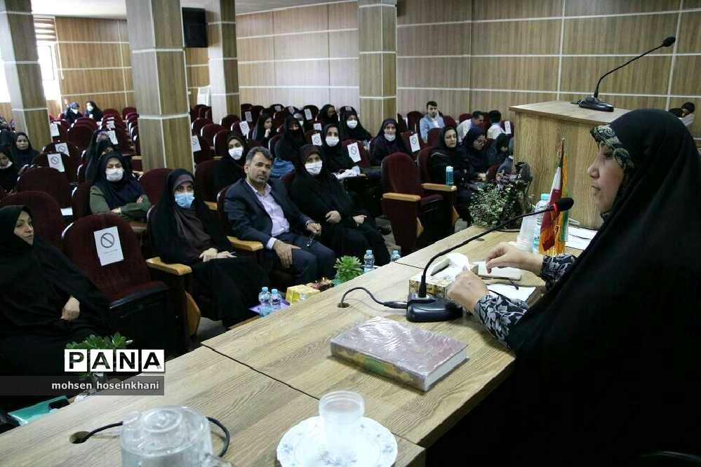 حضور مشاور بانوان وزیر آموزش و پرورش در قزوین