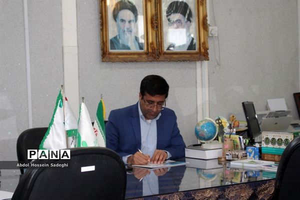 نشست هم‌اندیشی کارکنان سازمان دانش آموزی استان بوشهر با محوریت تولید محتوا جهت شبکه آموزش دانش آموزی ( شاد )