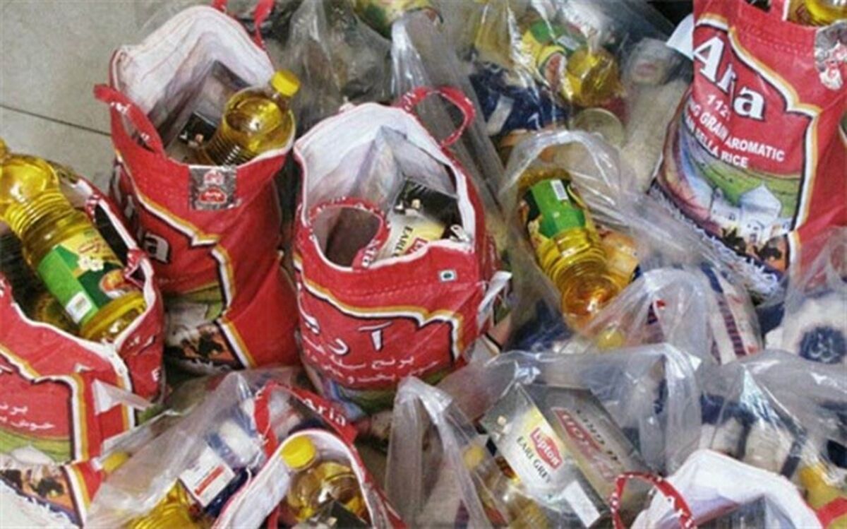 توزیع 5000 بسته  غذایی  در کاشان