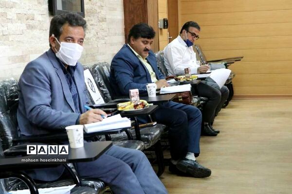 جلسه معاونان متوسطه آموزش و پرورش قزوین