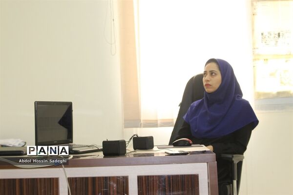 جلسه ویدئو کنفرانس مدیران، معاونان و مسئولان تشکل‌های دانش‌آموزی استان بوشهر با سازمان‌های دانش‌آموزی کشور پیرامون شبکه آموزشی شاد