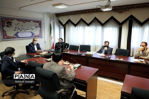 جلسه هماهنگی برنامه ها و فعالیتهای معاونت پرورشی و فرهنگی در ارتباط با شبکه شاد