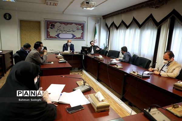 جلسه هماهنگی برنامه ها و فعالیتهای معاونت پرورشی و فرهنگی در ارتباط با شبکه شاد