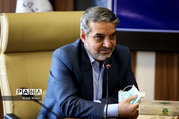 مراسم تکریم ومعارفه مدیرکل دفتر سلامت و تندرستی