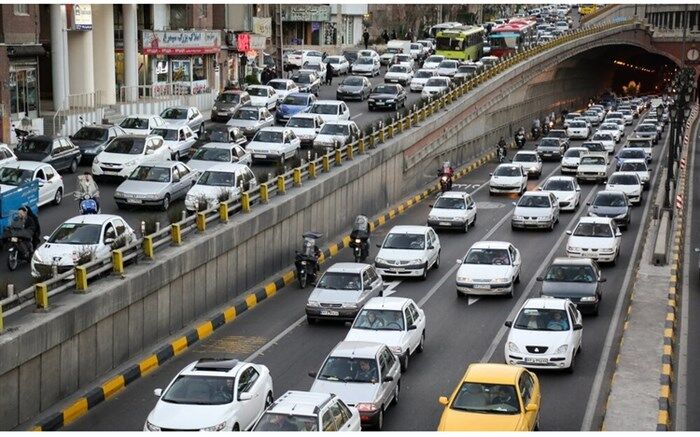 ترافیک پرحجم صبحگاهی در ۱۱ معبر اصلی پایتخت