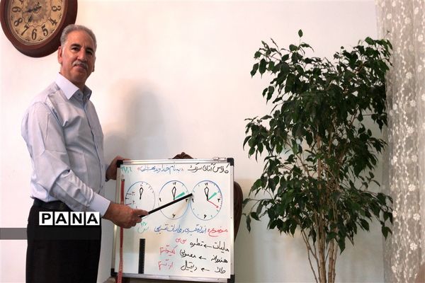 تداوم تلاش معلمان تهرانی برای تدریس در فضای مجازی