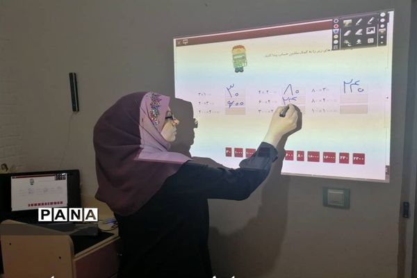 تداوم تلاش معلمان تهرانی برای تدریس در فضای مجازی