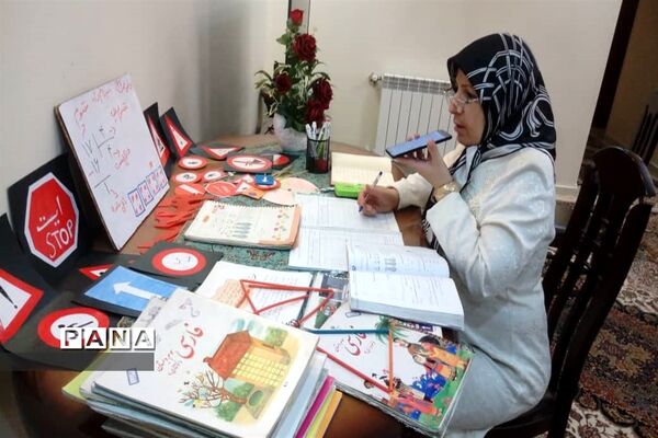 تداوم تلاش معلمان تهرانی برای تدریس در فضای مجازی