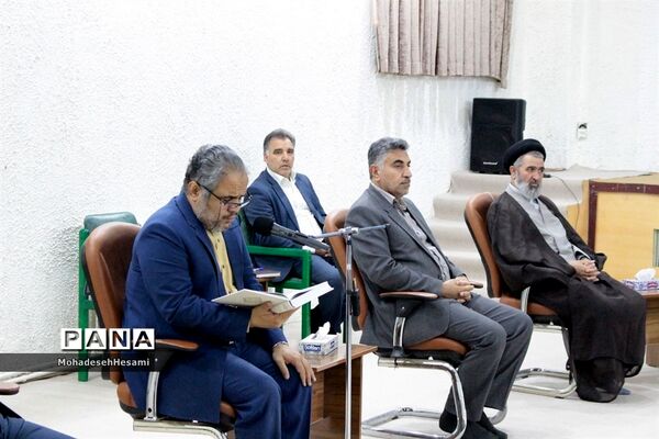 دیدار مدیرکل آموزش و پرورش استان خراسان جنوبی با نماینده ولی فقیه