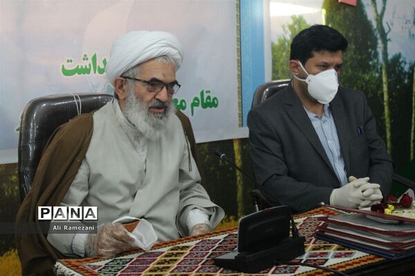 آیین تجلیل از معلمان نمونه در شهرستان قائمشهر