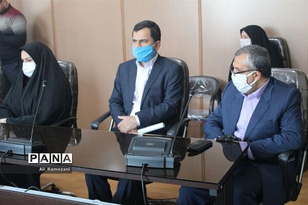 آیین تجلیل از معلمان نمونه در شهرستان قائمشهر