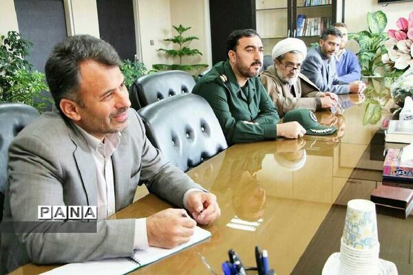 دیدار فرماندهان سپاه با مدیرکل آموزش و پرورش قزوین