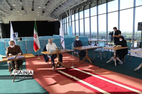 جلسه ستاد راهبردی بنیاد فرهنگی آرش و تجلیل از مدیر نمونه استانی در میاندرود