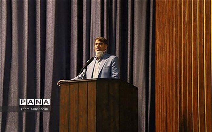 به 44 هزار دانش آموز ابتدایی جامانده از آموزش مجازی کمک می کنیم