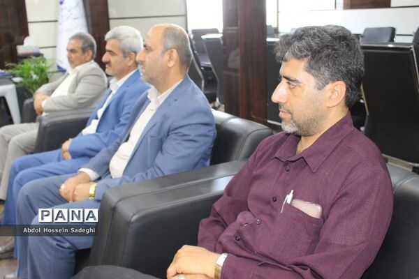 دیدارمسئول سازمان بسیج فرهنگیان سپاه امام صادق (ع)  استان بوشهر با مدیرکل آموزش و پرورش استان