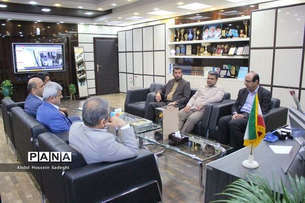 دیدارمسئول سازمان بسیج فرهنگیان سپاه امام صادق (ع)  استان بوشهر با مدیرکل آموزش و پرورش استان