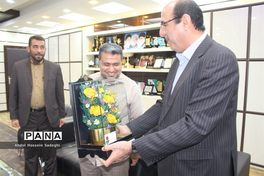 دیدارمسئول سازمان بسیج فرهنگیان سپاه امام صادق (ع)  استان بوشهر با مدیرکل آموزش و پرورش استان