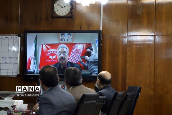 تقدیر از معلمان نمونه تهرانی
