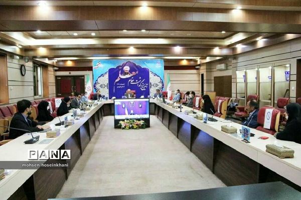 ویدئو کنفرانس رئیس جمهور و وزیر آموزش و پرورش با معلمان نمونه قزوین