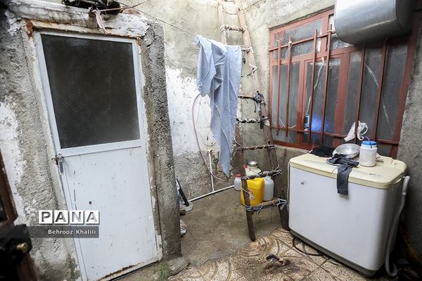 پخت و توزیع غذا درماه مبارک رمضان برای افراد نیازمند