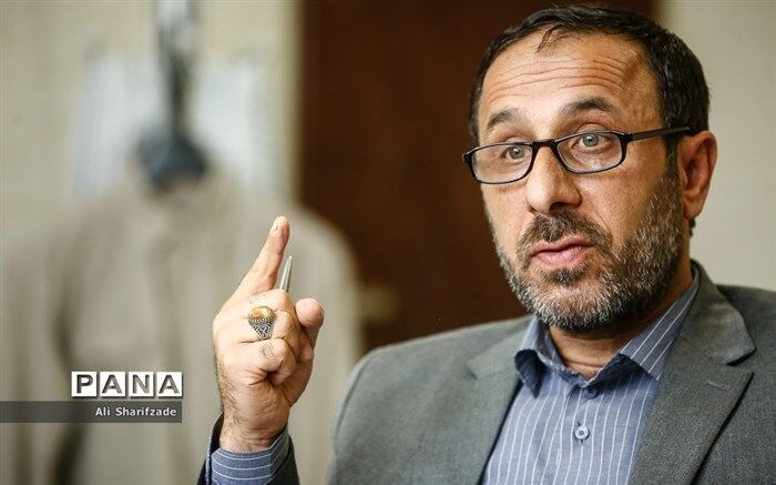 محمدزاده: در 3 سال اخیر سالانه حدود 200 هزار نفر بی‌سواد مطلق آموزش ‌دیده‌اند