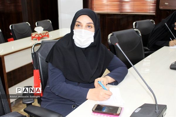 جلسه ویدئو کنفرانس مسئولان و کارشناسان سازمان دانش‌آموزی استان بوشهر