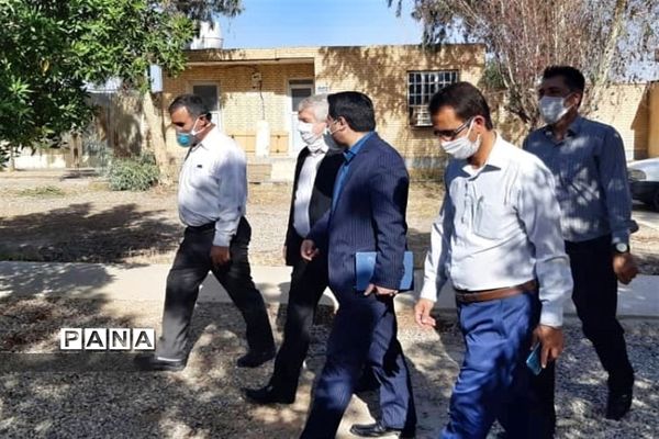 آیین کلنگ زنی دو آموزشگاه جدید خیرساز در شهرستان امیدیه