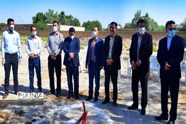 آیین کلنگ زنی دو آموزشگاه جدید خیرساز در شهرستان امیدیه