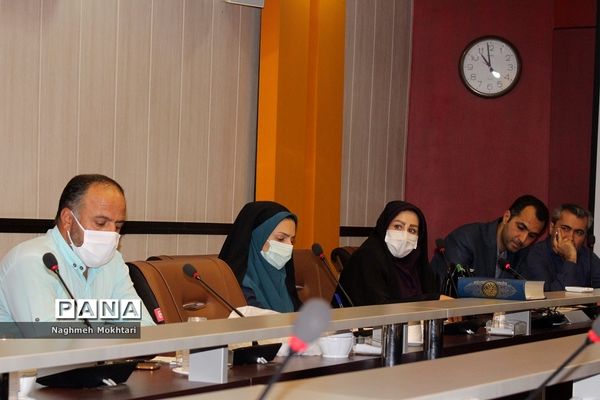 اولین جلسه کارگروه آموزشی مدیران منتخب مقطع ابتدایی در اداره‌کل شهرستان‌های استان تهران