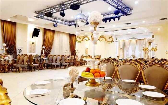 تالارهای پذیرایی قزوین همچنان تعطیل و فعالیت تالارهای آبیک و آوج با نیمی از ظرفیت