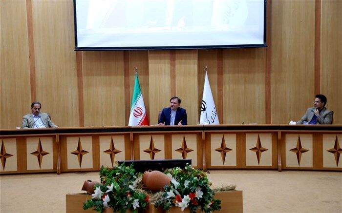چراغ هیچیک از واحدهای تولیدی، نباید خاموش و کارگری بیکار شود