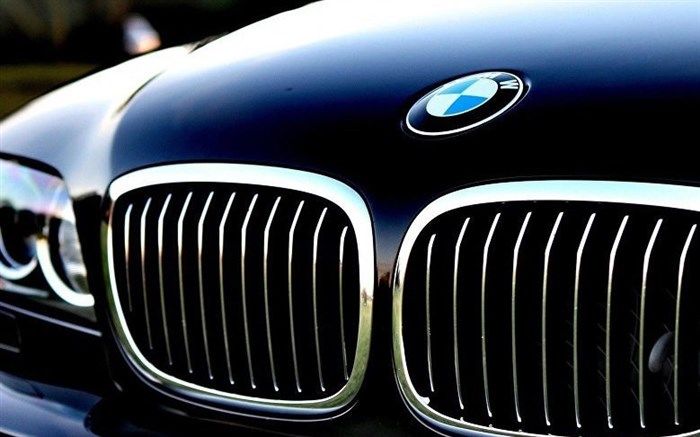 اخراج ۱۰ هزار نفر از کارکنان بی‌ام و به علت بحران کرونا