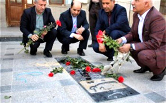 مزار شهید اصناف طیب حاج رضایی عطر افشانی و گلباران شد