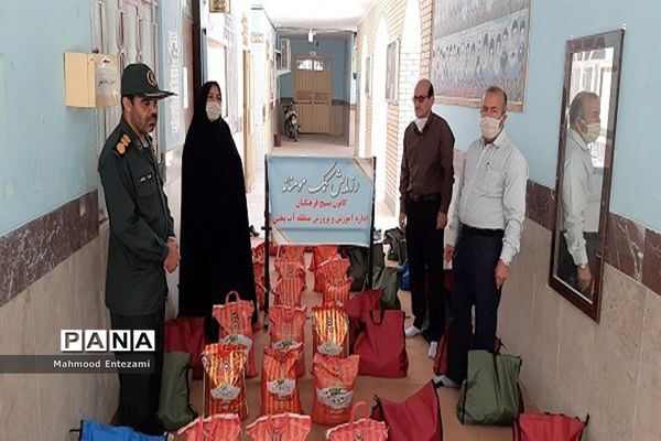 رزمایش کمک مومنانه دانش‌آموزان و فرهنگیان آب پخش