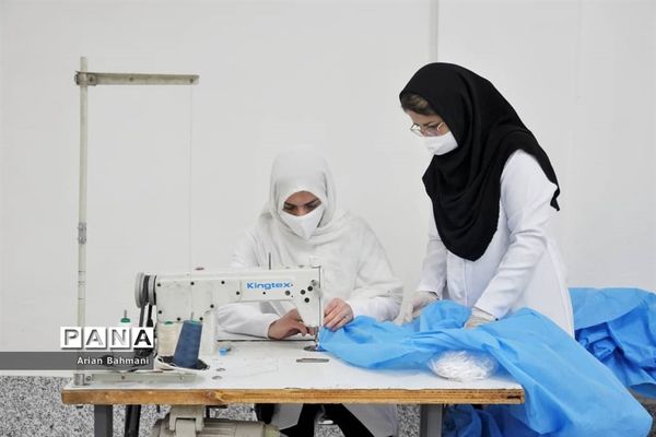 تداوم تولید ماسک و گان در تولیدی‌های زنجان