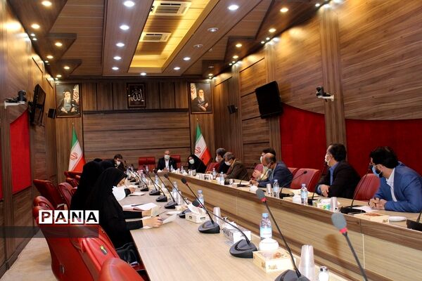اولین جلسه کارگروه مالی و پرورشی مدیران منتخب استانی در اداره‌کل آموزش و پرورش شهرستان‌های تهران