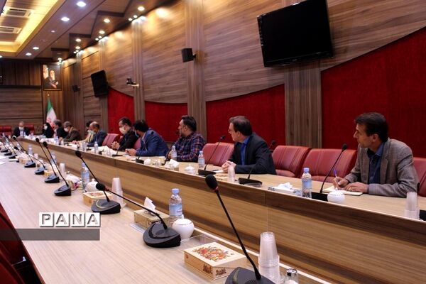 اولین جلسه کارگروه مالی و پرورشی مدیران منتخب استانی در اداره‌کل آموزش و پرورش شهرستان‌های تهران