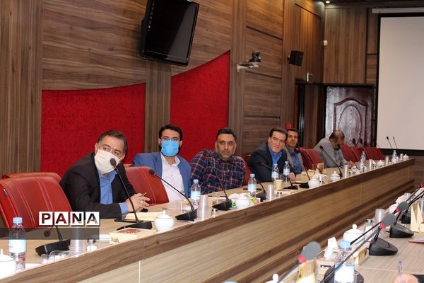 اولین جلسه کارگروه مالی و پرورشی مدیران منتخب استانی در اداره‌کل آموزش و پرورش شهرستان‌های تهران